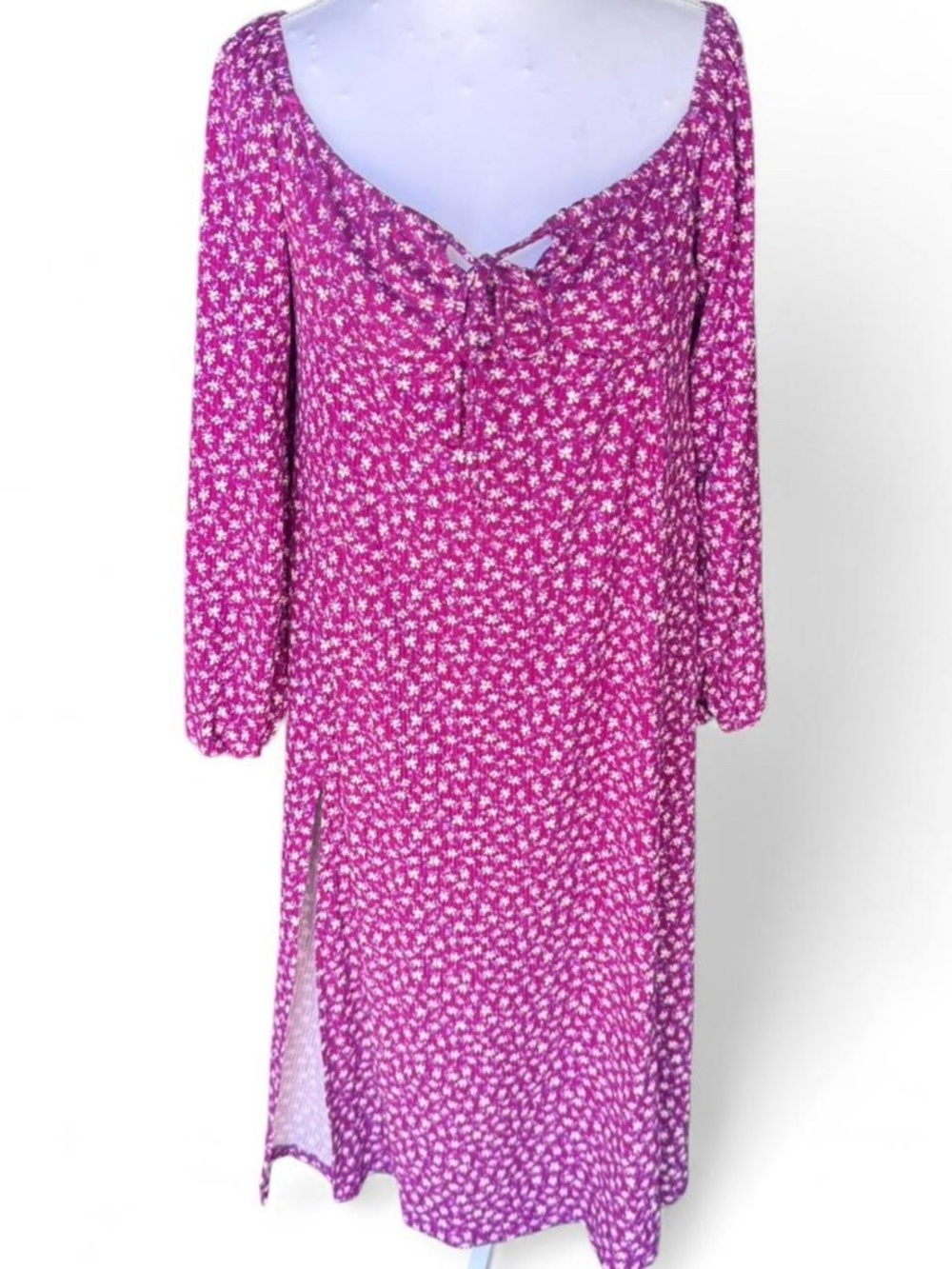 VELVET TORCH Medium Sweetheart Neck Midi Dress In Pink Ditsy Women
